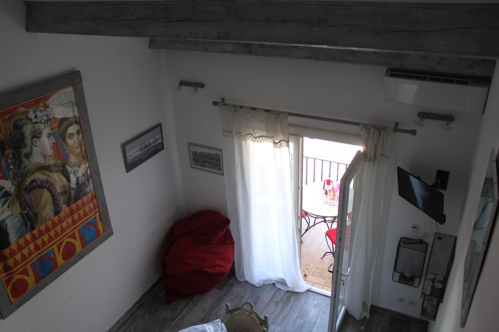 Les Saintes Au Bord De Mer Exterior photo